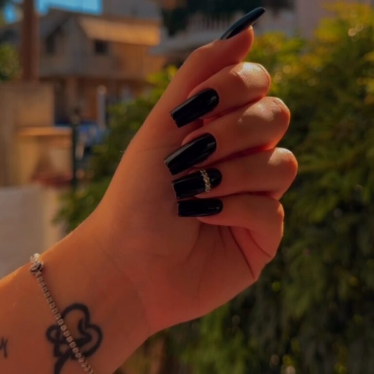 LOVELISTA NAILS — Φωτογραφία